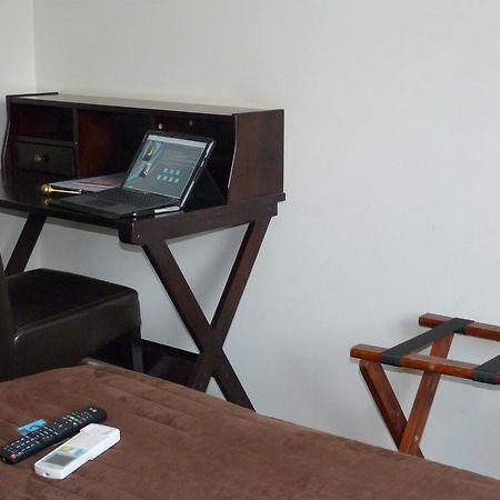 Blue Hotel ลาแซน-ซูร์-แมร์ ภายนอก รูปภาพ