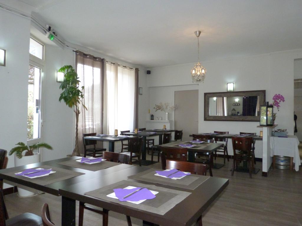 Blue Hotel ลาแซน-ซูร์-แมร์ ภายนอก รูปภาพ