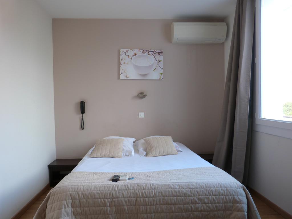 Blue Hotel ลาแซน-ซูร์-แมร์ ห้อง รูปภาพ
