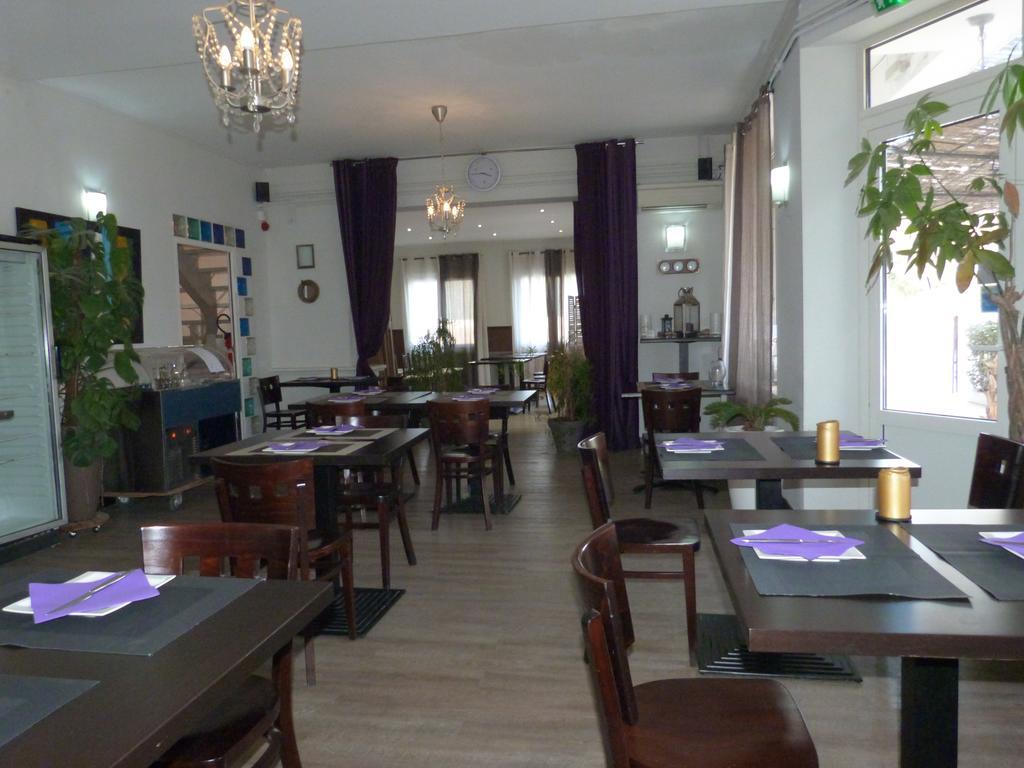 Blue Hotel ลาแซน-ซูร์-แมร์ ภายนอก รูปภาพ